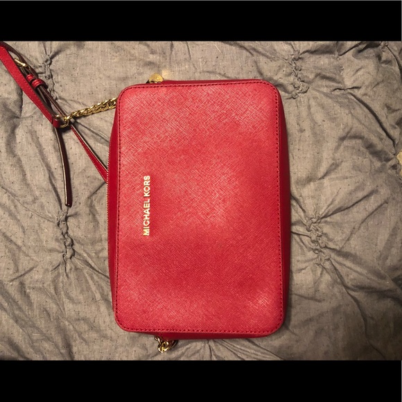 Michael Kors Jet Set Crossbody - Picture 2 of 5